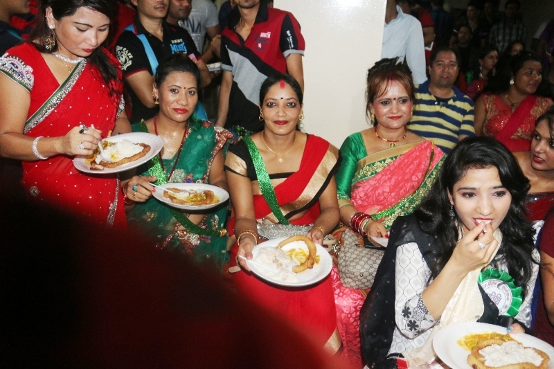तीजको व्रत बस्ने लागि आज दर खाने तयारीमा महिलाहरु