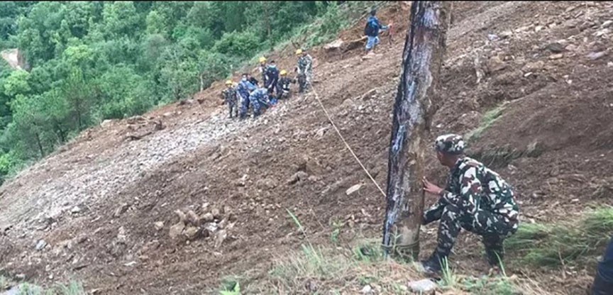 पहिरामा पुरिएका दश जनाको शव फेला पहिरामा पुरिएका दश जनाको शव फेला