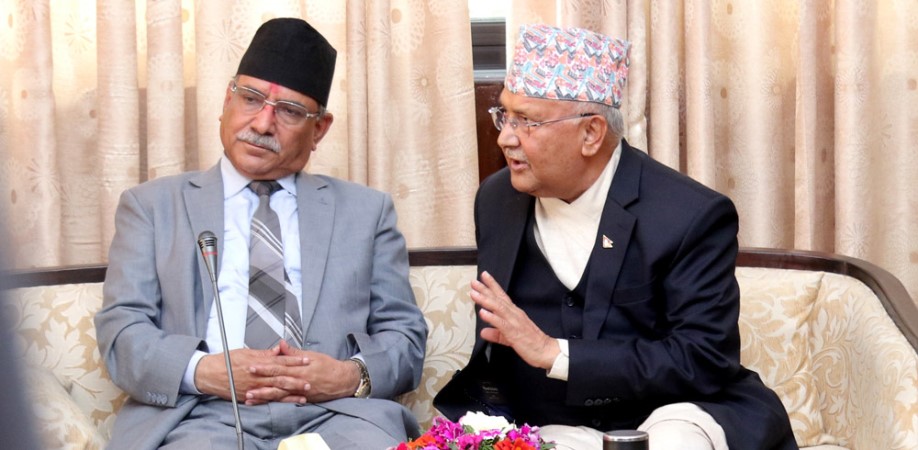 नेकपामा शक्तिको टकराव : ओली ढुक्क, प्रचण्ड तनावमा नेकपामा शक्तिको टकराव : ओली ढुक्क, प्रचण्ड तनावमा