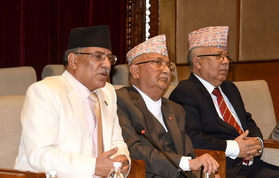 सिद्धान्त र शक्ति ध्वस्त पारेर अहमको मुठी उचाल्दै नेताहरूः कुन समूहले कम्युनिष्टको नेतृत्व गर्ने होला ? सिद्धान्त र शक्ति ध्वस्त पारेर अहमको मुठी उचाल्दै नेताहरूः कुन समूहले कम्युनिष्टको नेतृत्व गर्ने होला ?