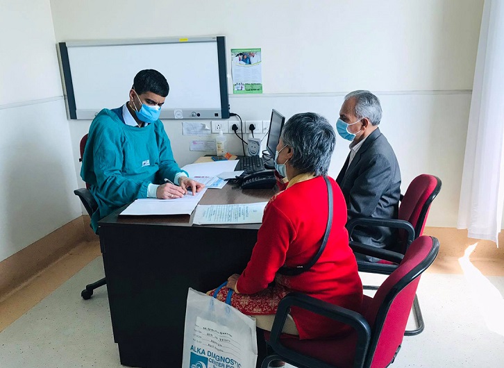 पूर्वप्रधानमन्त्री भट्टराईले भारतमा स्वास्थ्य परीक्षण गराए, भोलि अस्पतालमा भर्ना हुने पूर्वप्रधानमन्त्री भट्टराईले भारतमा स्वास्थ्य परीक्षण गराए, भोलि अस्पतालमा भर्ना हुने