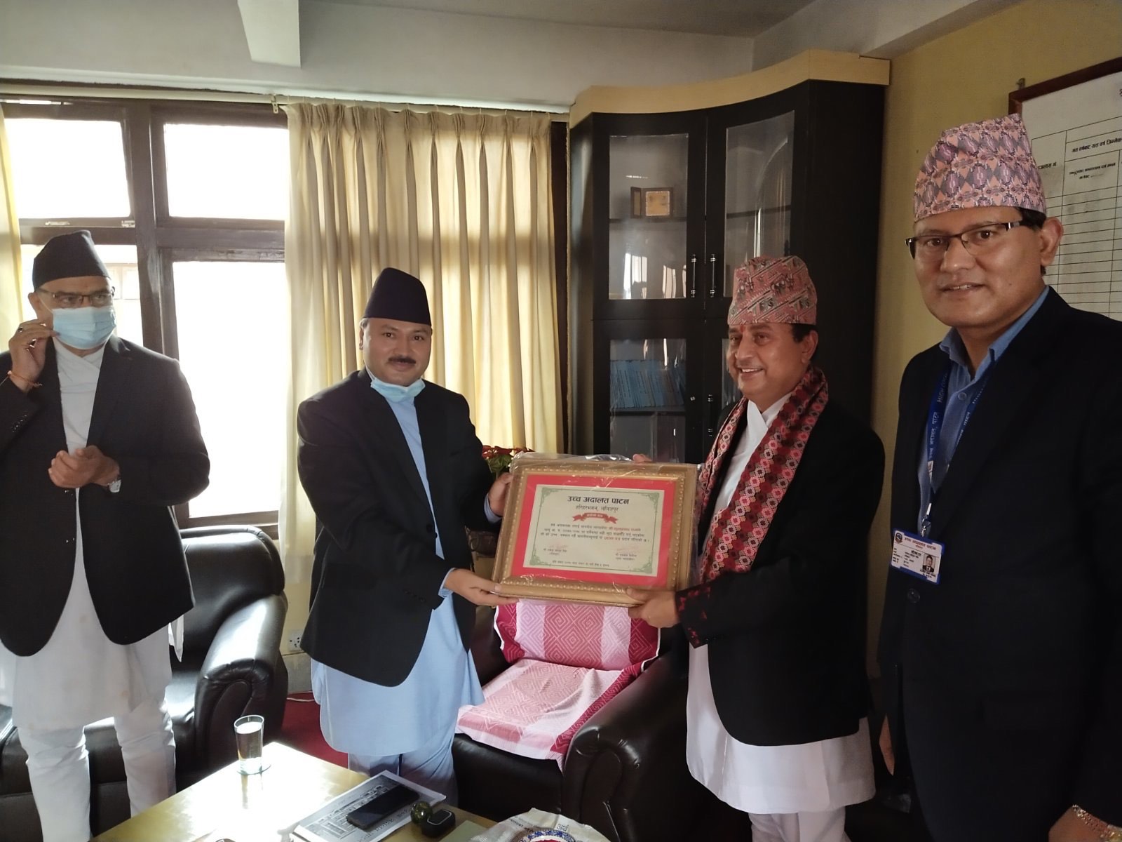 न्यायाधीश कुलप्रसाद शर्माको कार्यसम्पादन सर्वोत्कृष्ट, एक वर्षमा ६५६ सय मुद्दा फर्स्र्योट न्यायाधीश कुलप्रसाद शर्माको कार्यसम्पादन सर्वोत्कृष्ट, एक वर्षमा ६५६ सय मुद्दा फर्स्र्योट