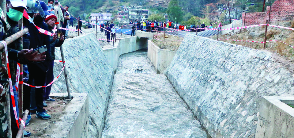 काठमाडौँ उपत्यकावासीले झण्डै दुई महिना मेलम्चीको पानी नपाउने काठमाडौँ उपत्यकावासीले झण्डै दुई महिना मेलम्चीको पानी नपाउने