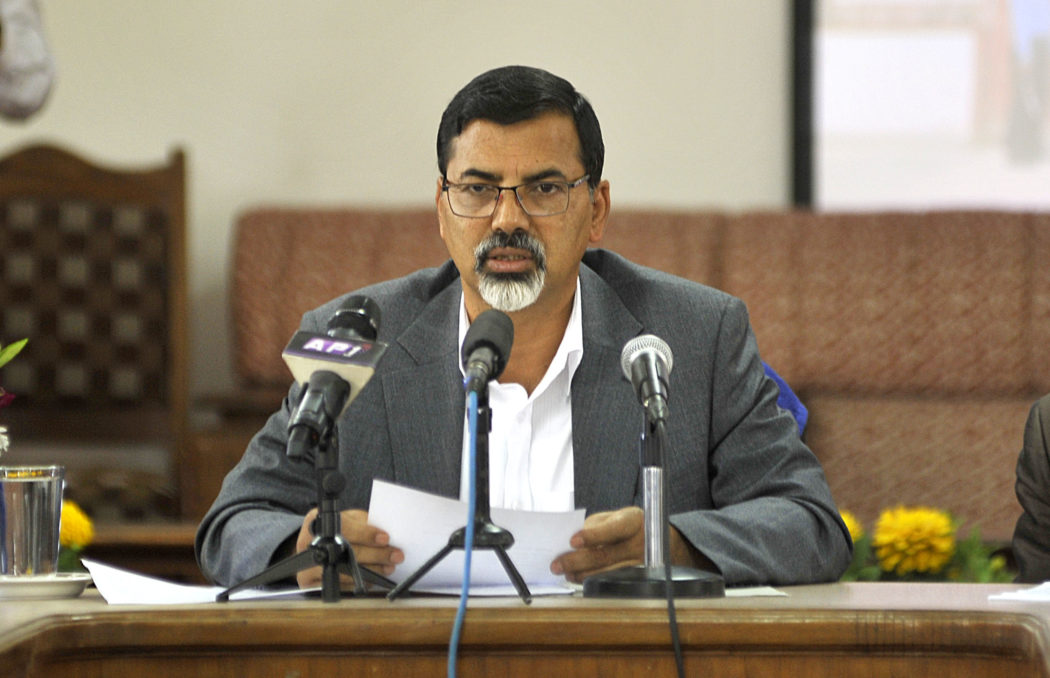 सत्ता र प्रतिपक्षबीचको राजनीतिक झगडाले आजदेखि सरकारी खर्च गर्ने बाटो बन्द सत्ता र प्रतिपक्षबीचको राजनीतिक झगडाले आजदेखि सरकारी खर्च गर्ने बाटो बन्द