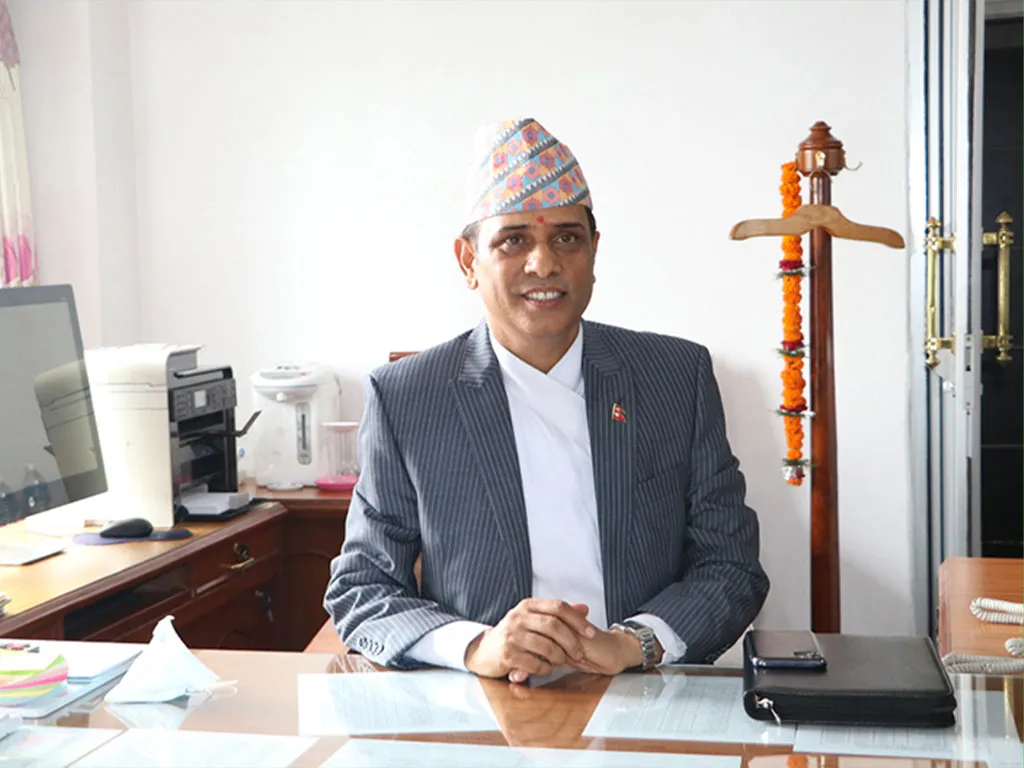 अर्थसचिव मरासिनीको पानीमाथि ओभानो बन्ने दाउ अर्थसचिव मरासिनीको पानीमाथि ओभानो बन्ने दाउ