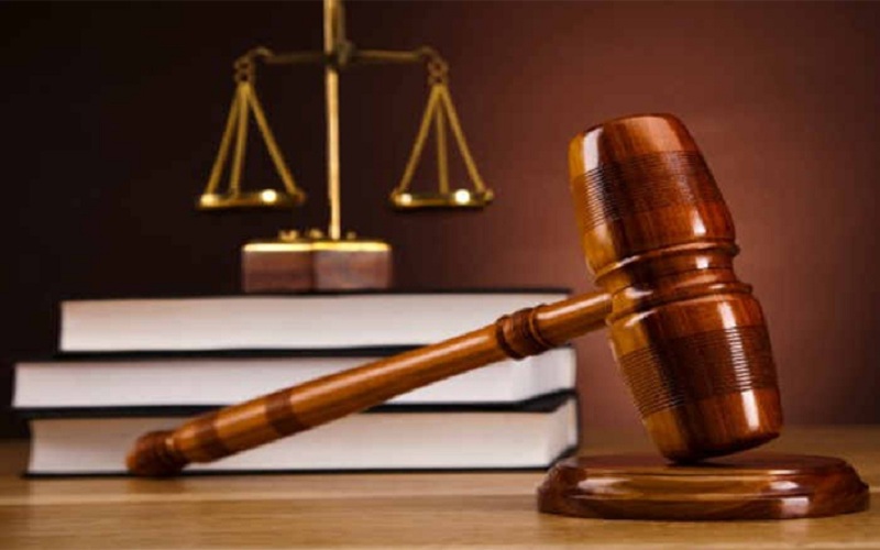 सरकार, सबै न्यायाधीश र वकिलहरुको छानबिन गर्न आयोग गठन गर सरकार, सबै न्यायाधीश र वकिलहरुको छानबिन गर्न आयोग गठन गर