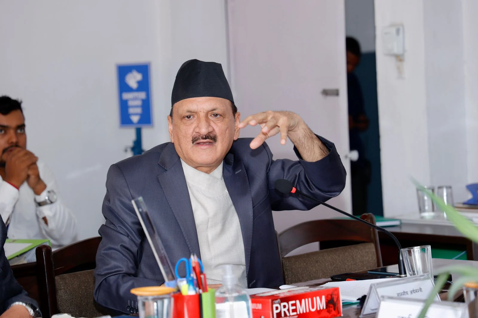 अर्थतन्त्रलाई लयमा ल्याउने कोसिस भइरहेको छ : मन्त्री डा महत अर्थतन्त्रलाई लयमा ल्याउने कोसिस भइरहेको छ : मन्त्री डा महत
